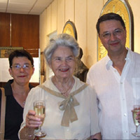 Mme Dominique de Courcel, Mme Joelle de Courcel & M. Dominique de Courcel. Musée des Émaux, Briare, France